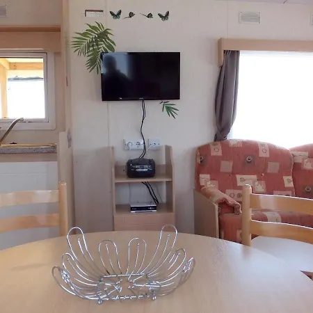 Prázdninový dům Propriete De 2 Chambres A Avec Piscine Partagee Et Jardin Clos A 5 Km De La Plage