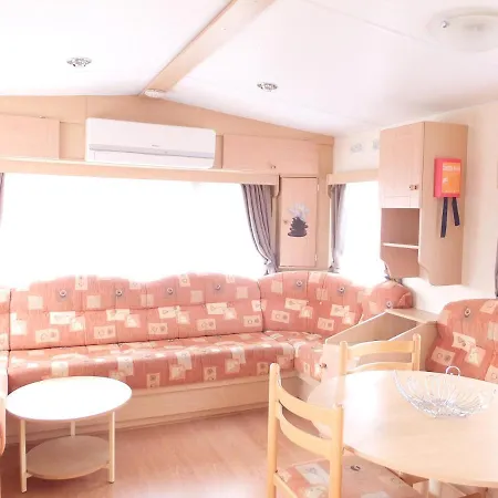 Propriete De 2 Chambres A Avec Piscine Partagee Et Jardin Clos A 5 Km De La Plage Prázdninový dům *