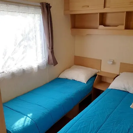 Prázdninový dům Propriete De 2 Chambres A Avec Piscine Partagee Et Jardin Clos A 5 Km De La Plage